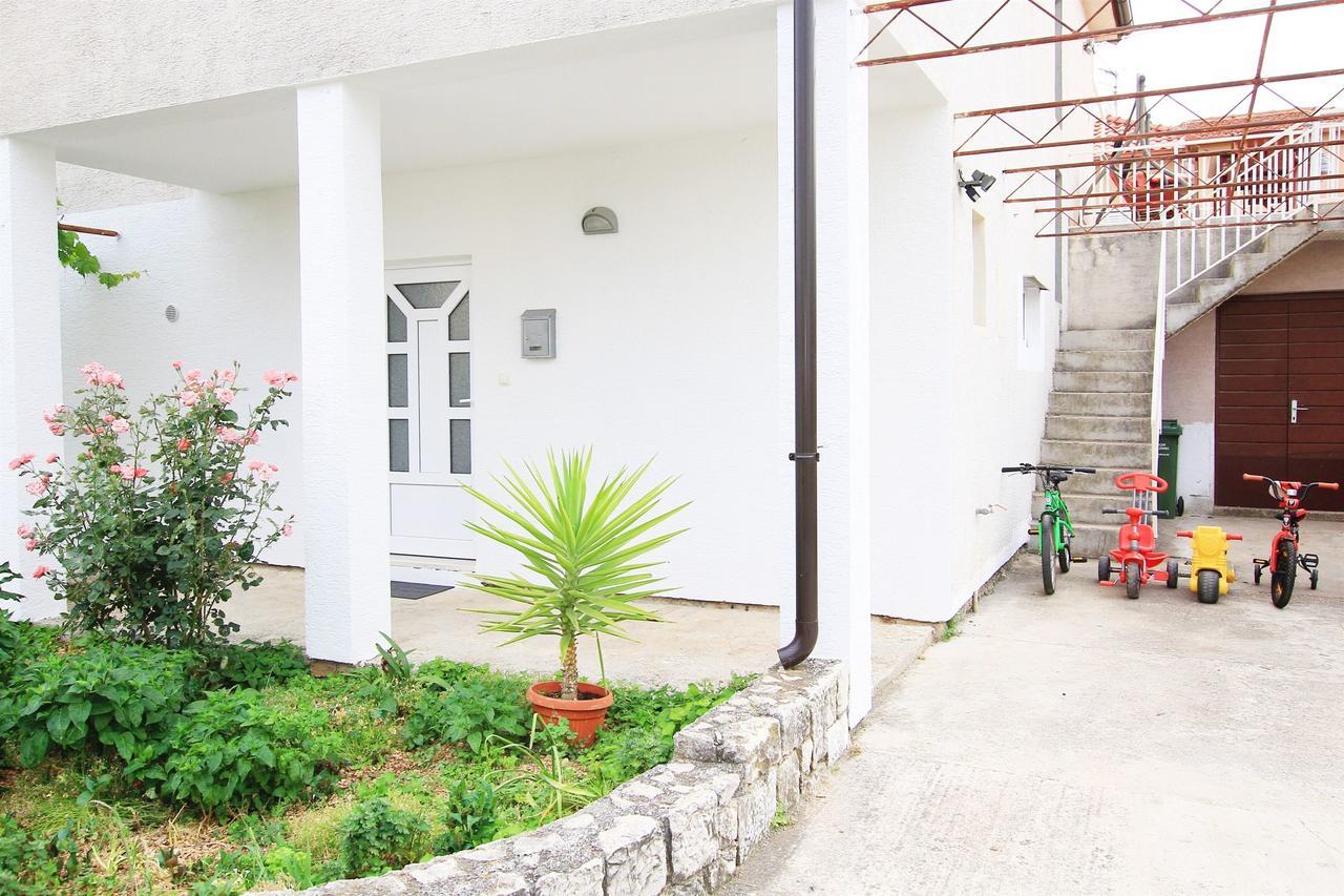 Apartment Anica Trogir Exterior photo
