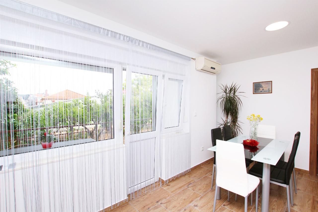 Apartment Anica Trogir Exterior photo