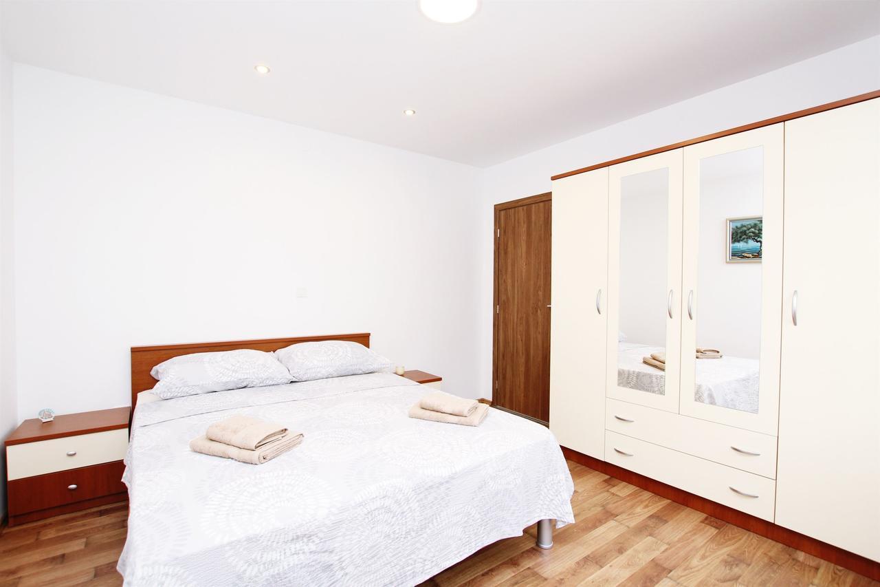 Apartment Anica Trogir Exterior photo